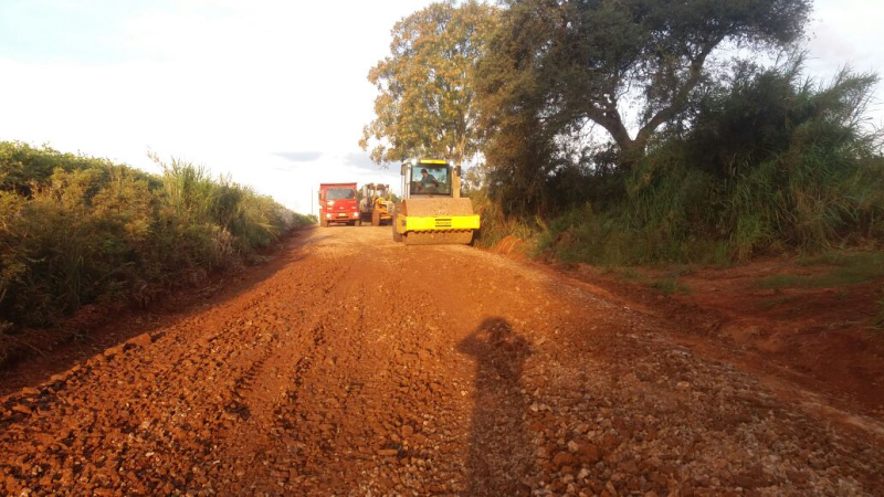 VIAS RURAIS EM MELHORAMENTO